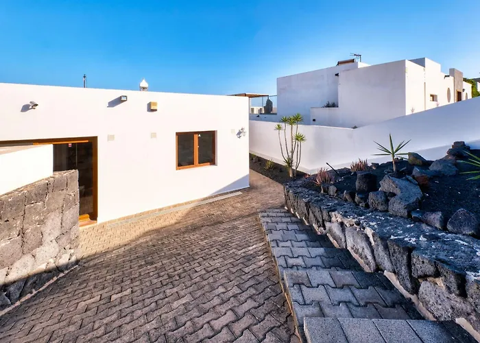 Lava And Sea- Private Pool, Amazing Sea Views